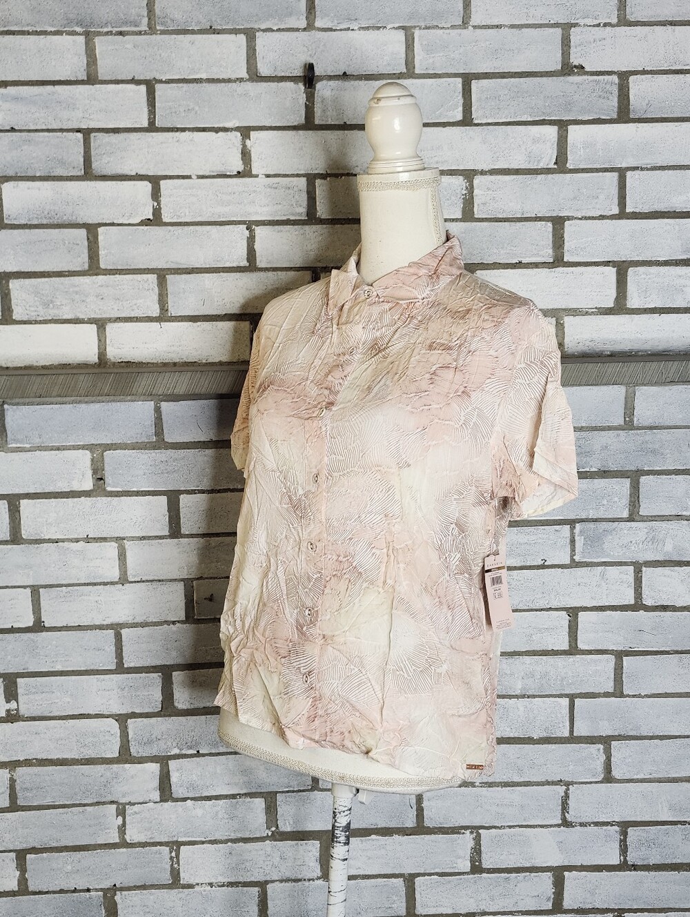• NWT Danskin Women's Button Up Abstract Floral Blouse Small Pink Multicolor